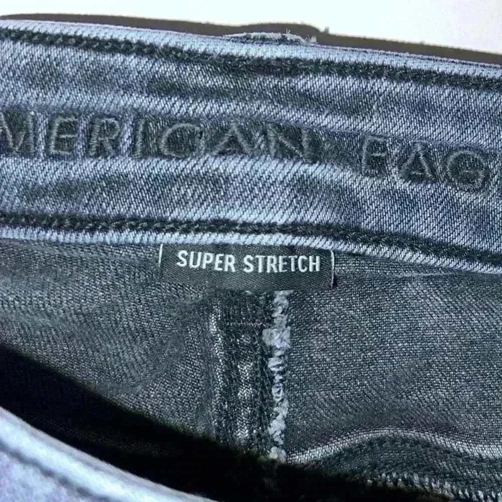 American Eagle Super Stretch Size 4s